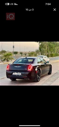 کرایسلەر 300